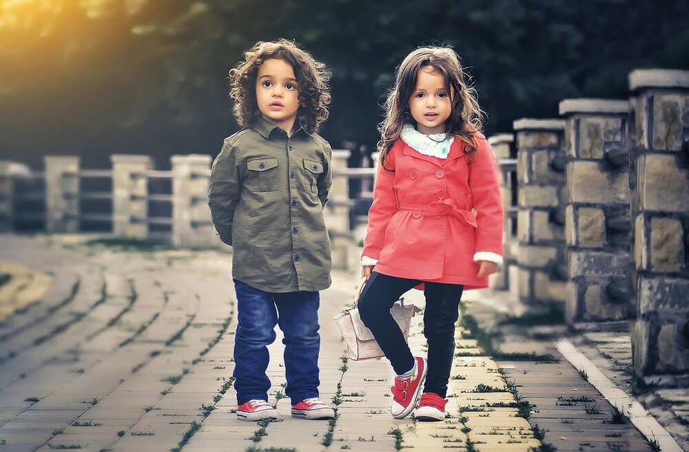How to dress your kids regularly?