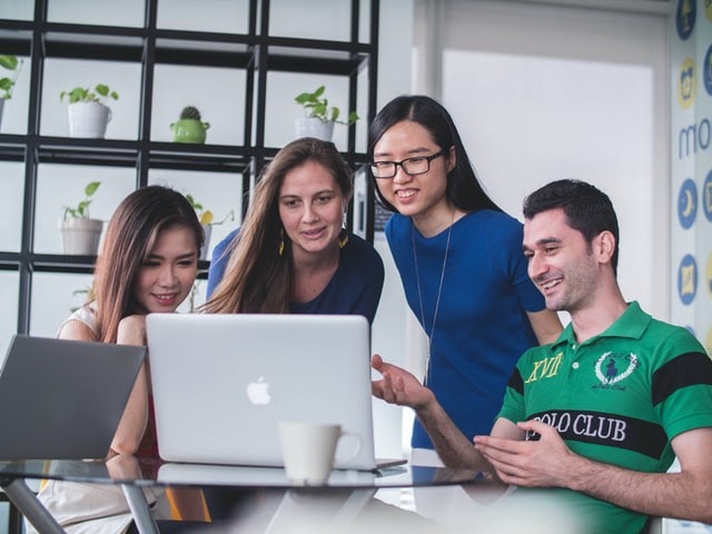 4 Tips on Choosing the Right Internal Communication Software in 2021