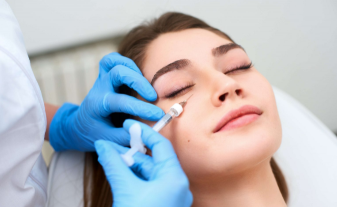 What are the advantages of using RESTYLANE?
