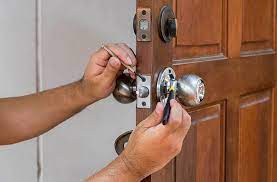 12 Benefits of Hiring a Residential Locksmith for Your Home Security!