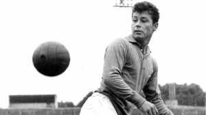 Just Fontaine pulling off a rabona.